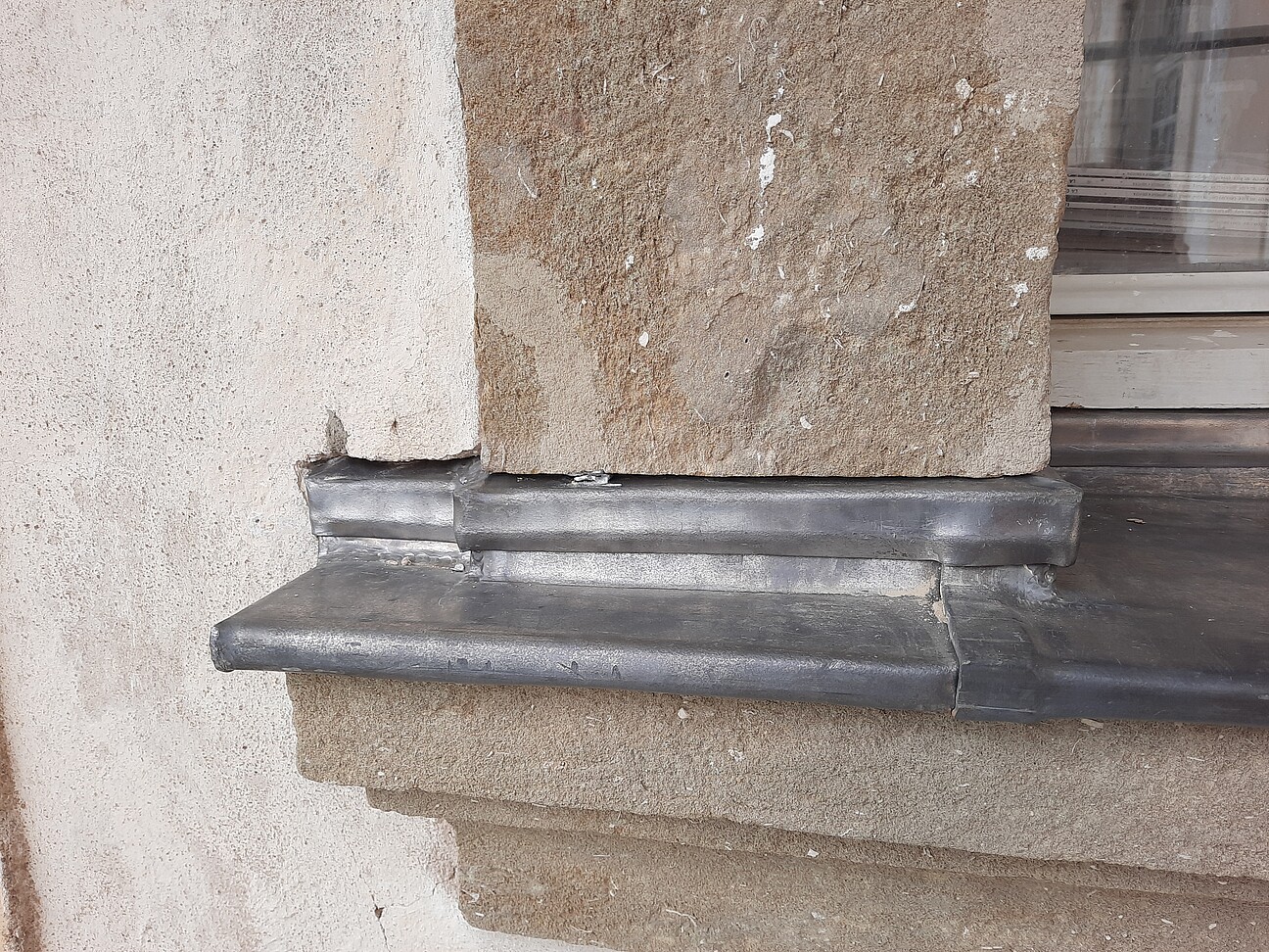 Schloss Bertoldsheim; Fensterbanksanierung Schloss Bertoldsheim; Fensterbanksanierung